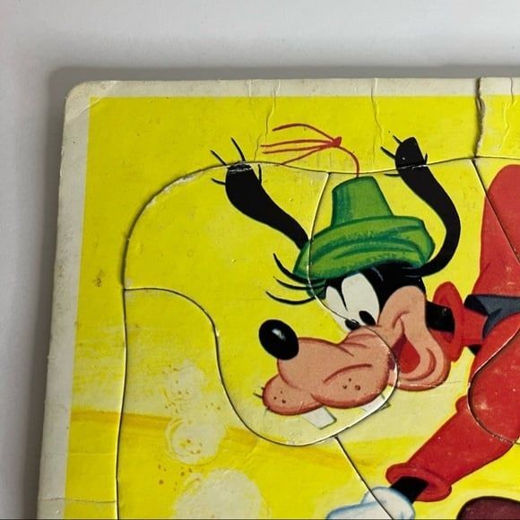 Vintage Walt Disney Mickey Mouse with Minnie & Goofy Frame Tray Puzzle - Picture 5 of 11